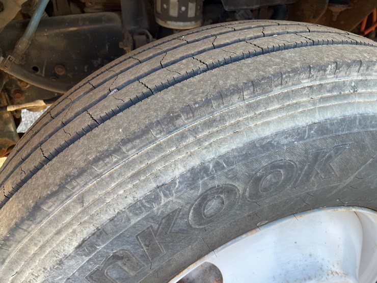 2007-ford-f750-xl-image-10