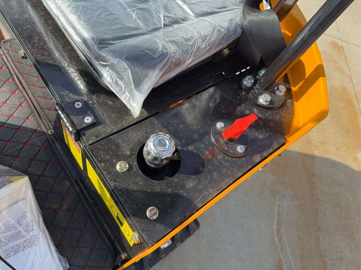 2025-miva-va13-mini-excavator-image-12