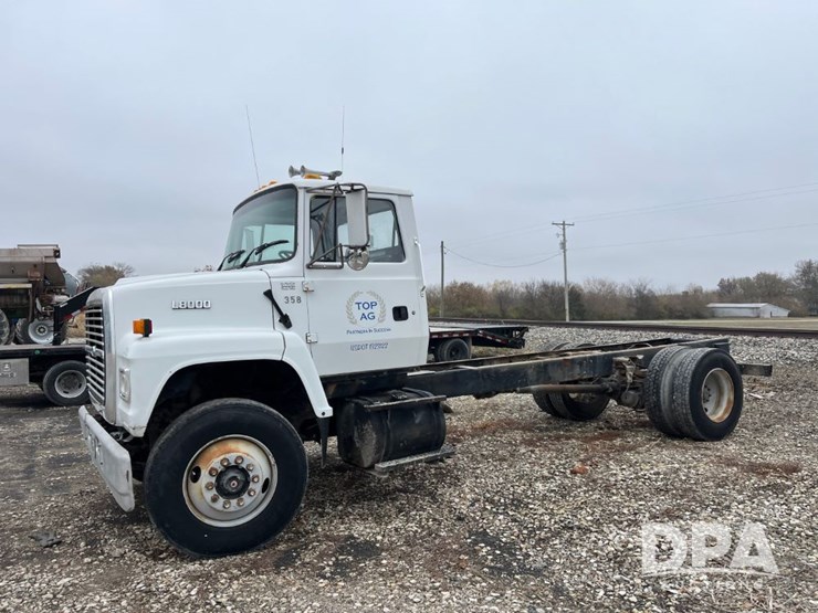 ford-l8000-image-12