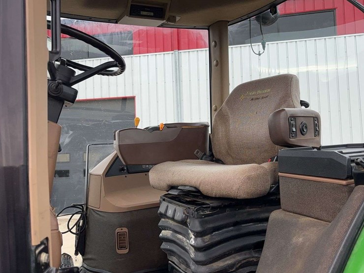 2003-john-deere-8120-image-35