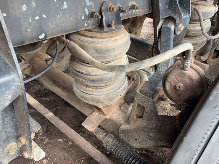 2016-kenworth-t880-image-22