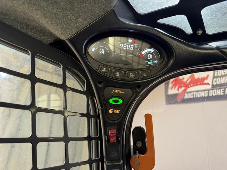 2023-bobcat-t770-image-23