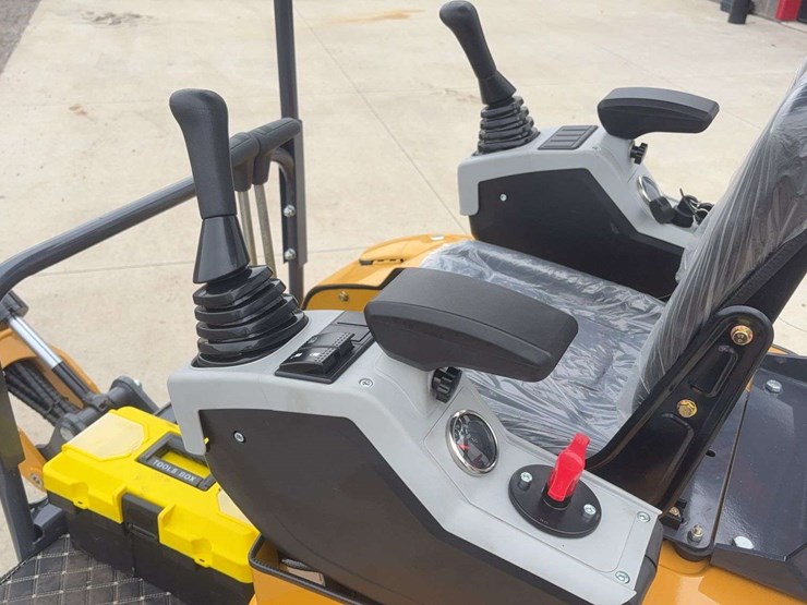 sdlanch-sdle20-mini-excavator-image-15