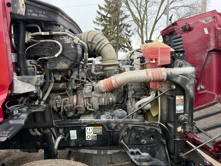 2020-peterbilt-579-image-19