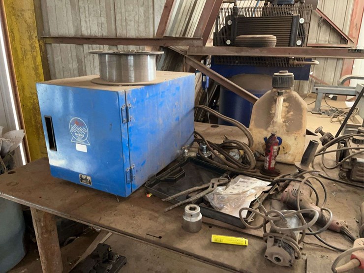 4'-x-8'-steel-shop-table,-vise,-&-contents-image-4