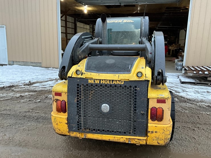 new-holland-l225-image-7