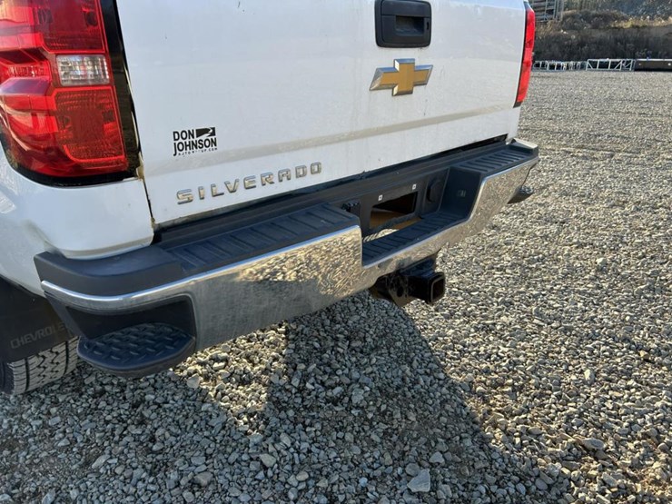 2015-chevrolet-silverado-2500hd-image-81