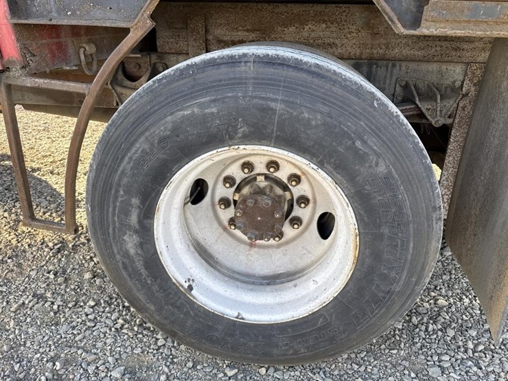 2005-international-durastar-4300-image-84