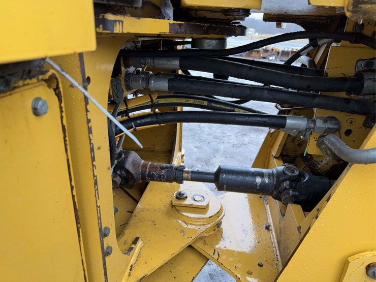 2006-caterpillar-930g-image-36