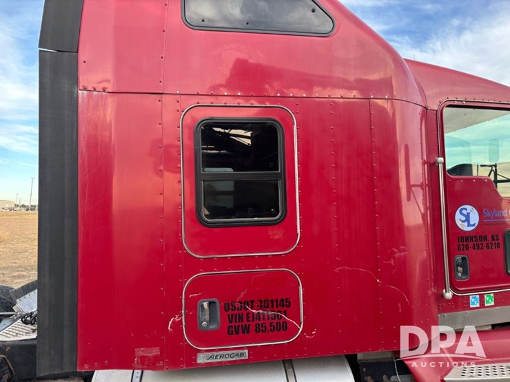 2014-kenworth-t660-image-37