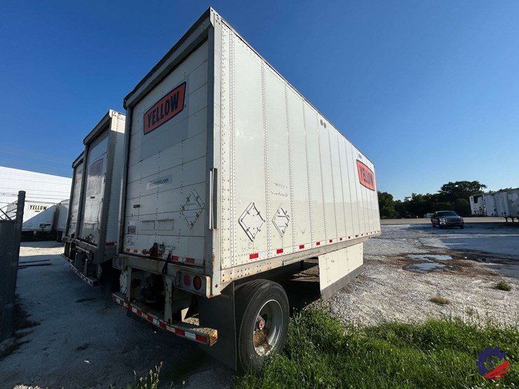 2014-stoughton-28-ft-x-102-in-image-3