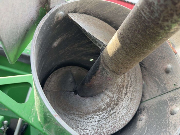 2013-john-deere-s670-image-41