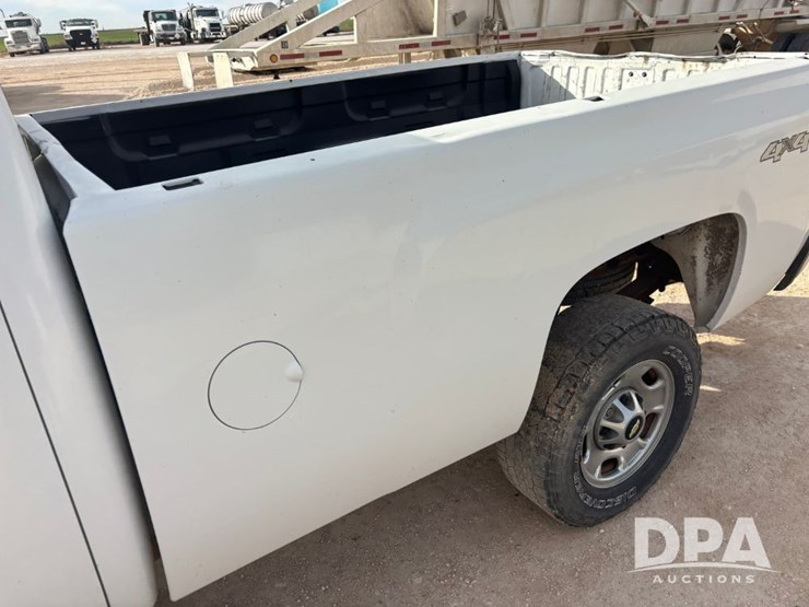 chevrolet-silverado-2500hd-image-26