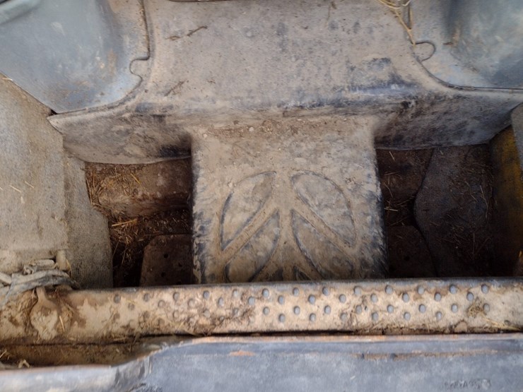 new-holland-l175-image-12