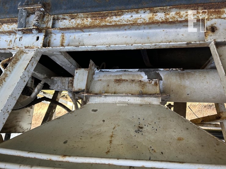 1986-international-f2375-image-45