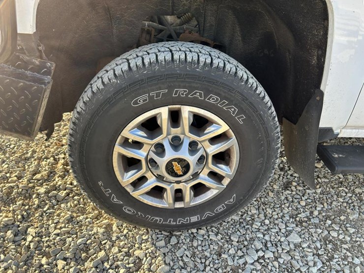 2015-chevrolet-silverado-2500hd-image-117