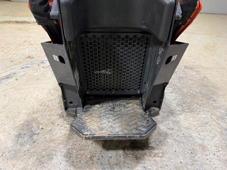 2023-kubota-scl1000-image-17