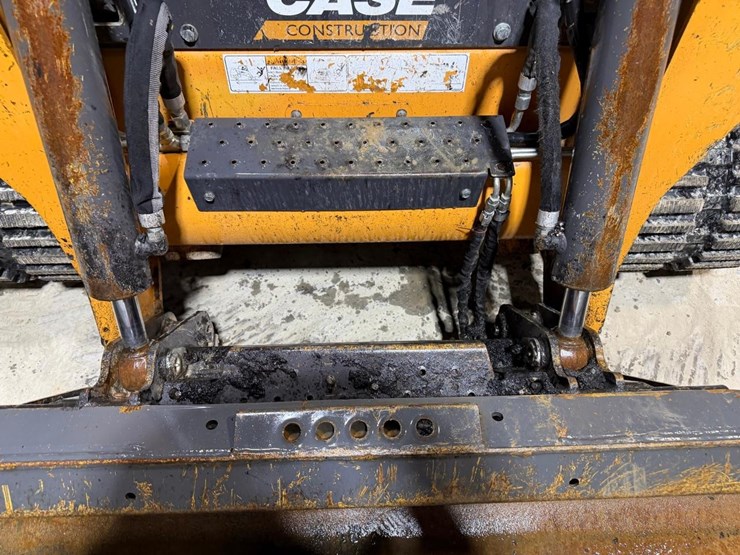 2022-case-tv450b-image-10