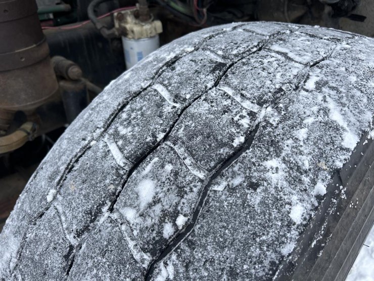 #1042-•-2000-volvo-quad-axle-dump-truck-image-80