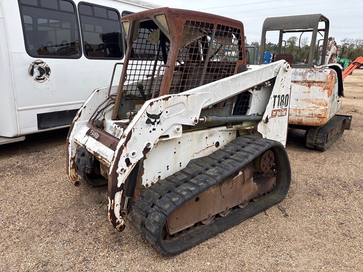 2007-bobcat-t180-image-1