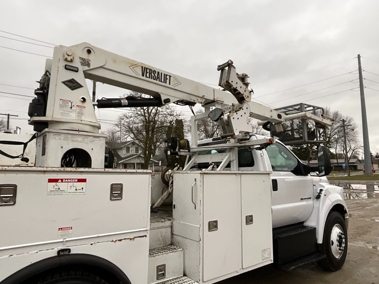 2017-ford-f750-image-12