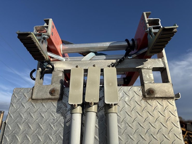 2006-ford-f550-image-54