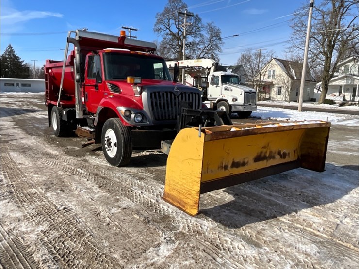 international-7400-image-5