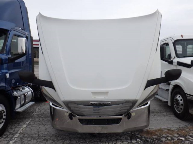 freightliner-cascadia-126-image-20