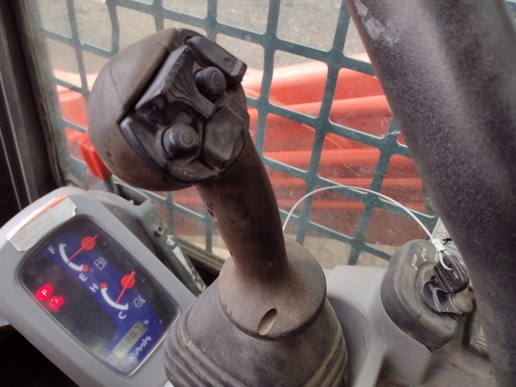 kubota-svl75-2-image-8