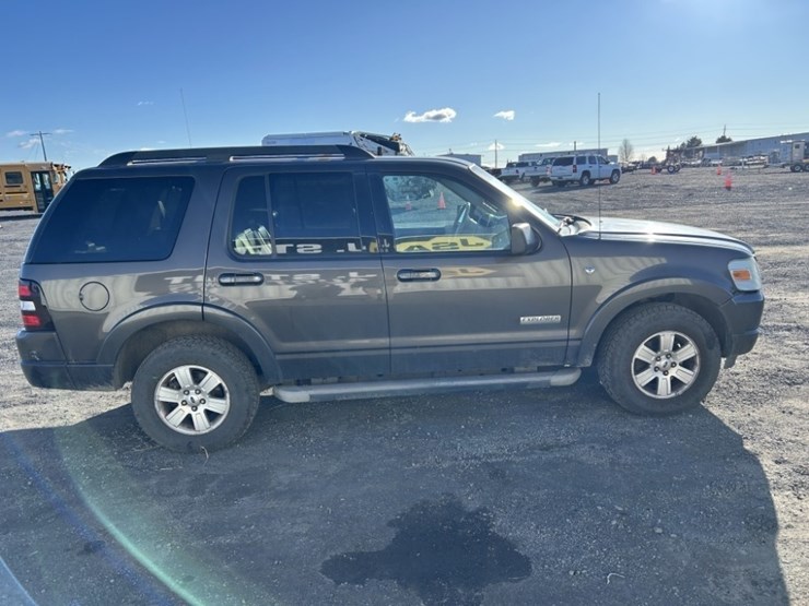 2007-ford-explorer-xlt-image-6