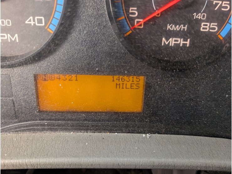 2014-international-durastar-4300-image-21