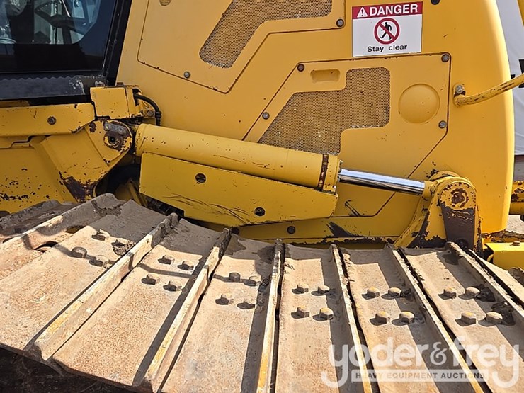 2018-komatsu-d61pxi-24-image-40