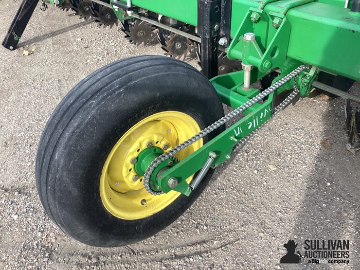 john-deere-700-image-18