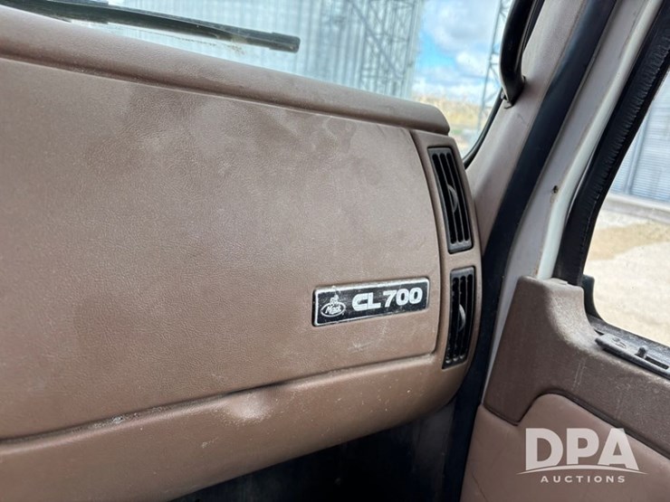 mack-cl700-image-83