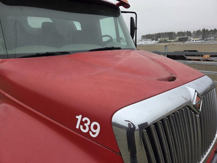 2011-international-durastar-4400-image-13