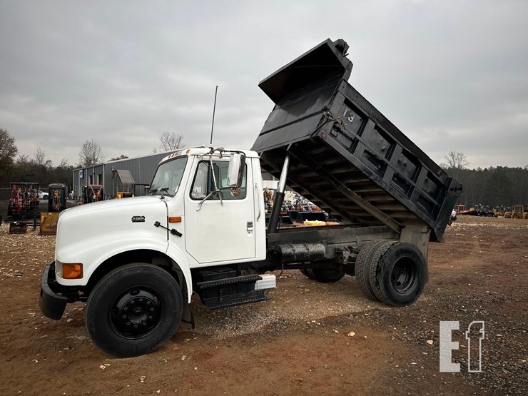 international-4700-image-27