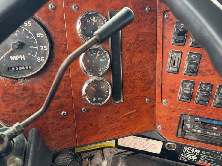 1996-international-5000-image-43