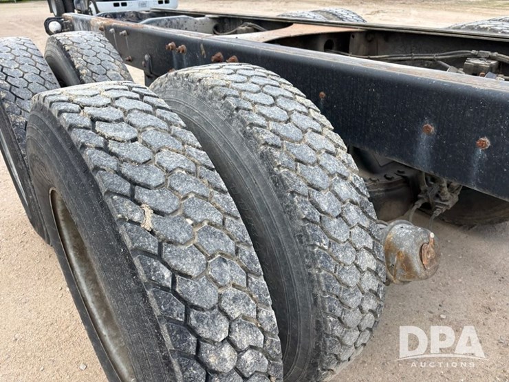 1985-mack-r686st-image-47