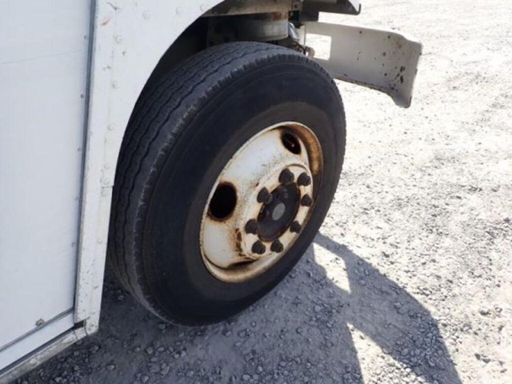 2012-freightliner-mt55-image-35