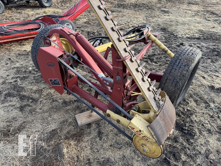 new-holland-456-image-6