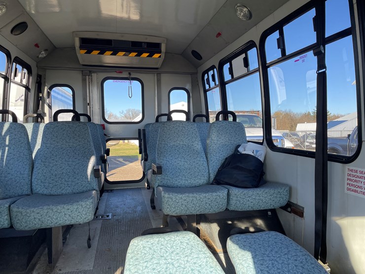 2001-ford-transit-image-23