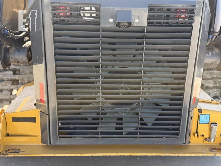 2021-deere-333g-image-12