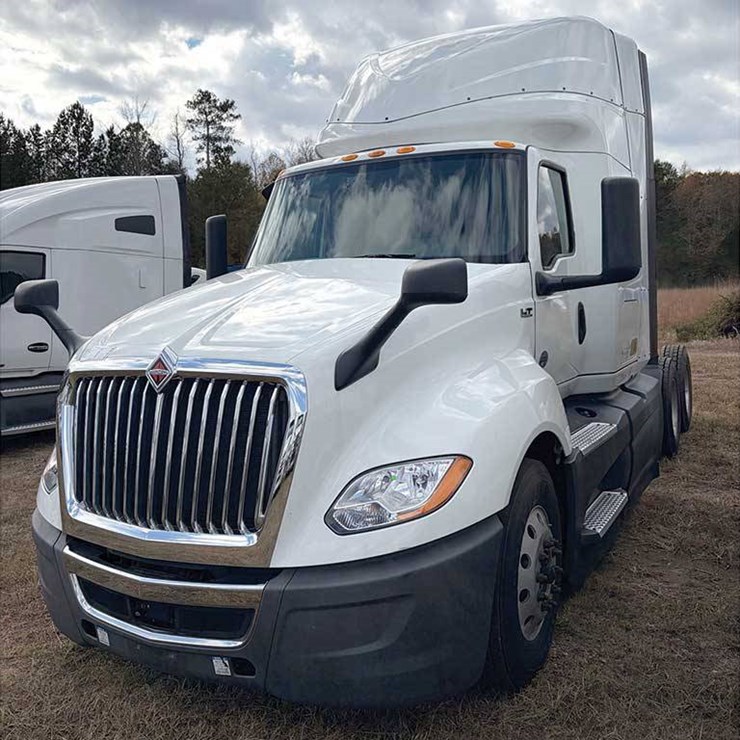 2022 INTERNATIONAL LT