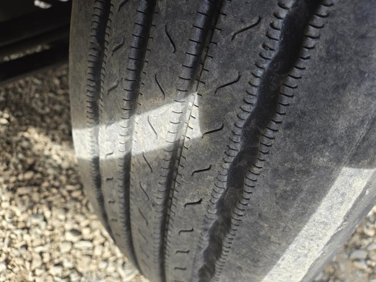 2013-kenworth-t660-image-56