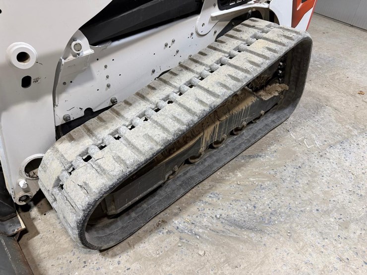 2023-bobcat-t770-image-12