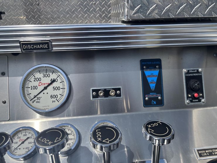 freightliner-fl80-image-25