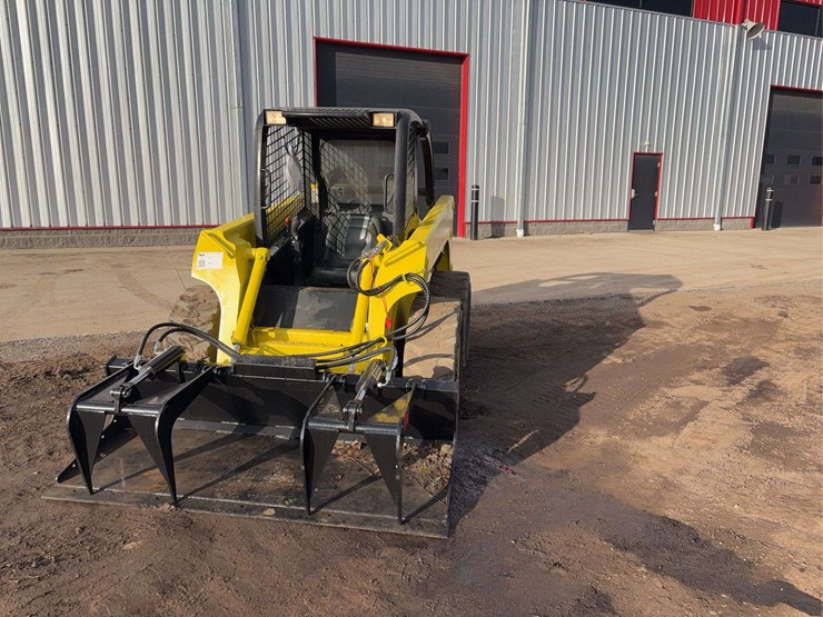 2003-john-deere-250-image-2