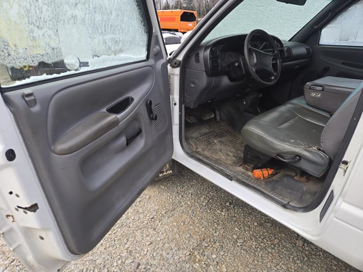 dodge-ram-3500-image-32