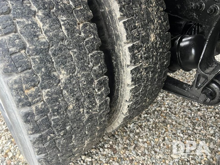 2006-international-9400-eagle-image-35