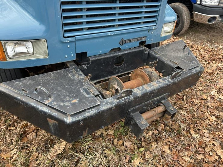 international-4700-image-9